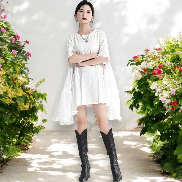 F. Modern White Tourmaline Oversized Stretch Knit Ruffle Top - Picture 7 of 16